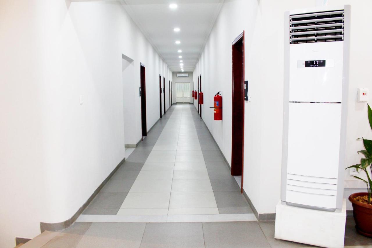 Ixoras Hotel Kinshasa Eksteriør billede