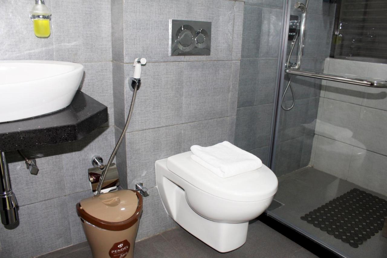 Ixoras Hotel Kinshasa Eksteriør billede